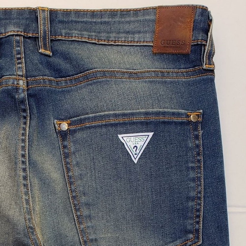 New Men's sz 32 GUESS Slim Tapered Destroyed Jeans - Picture 7 of 7